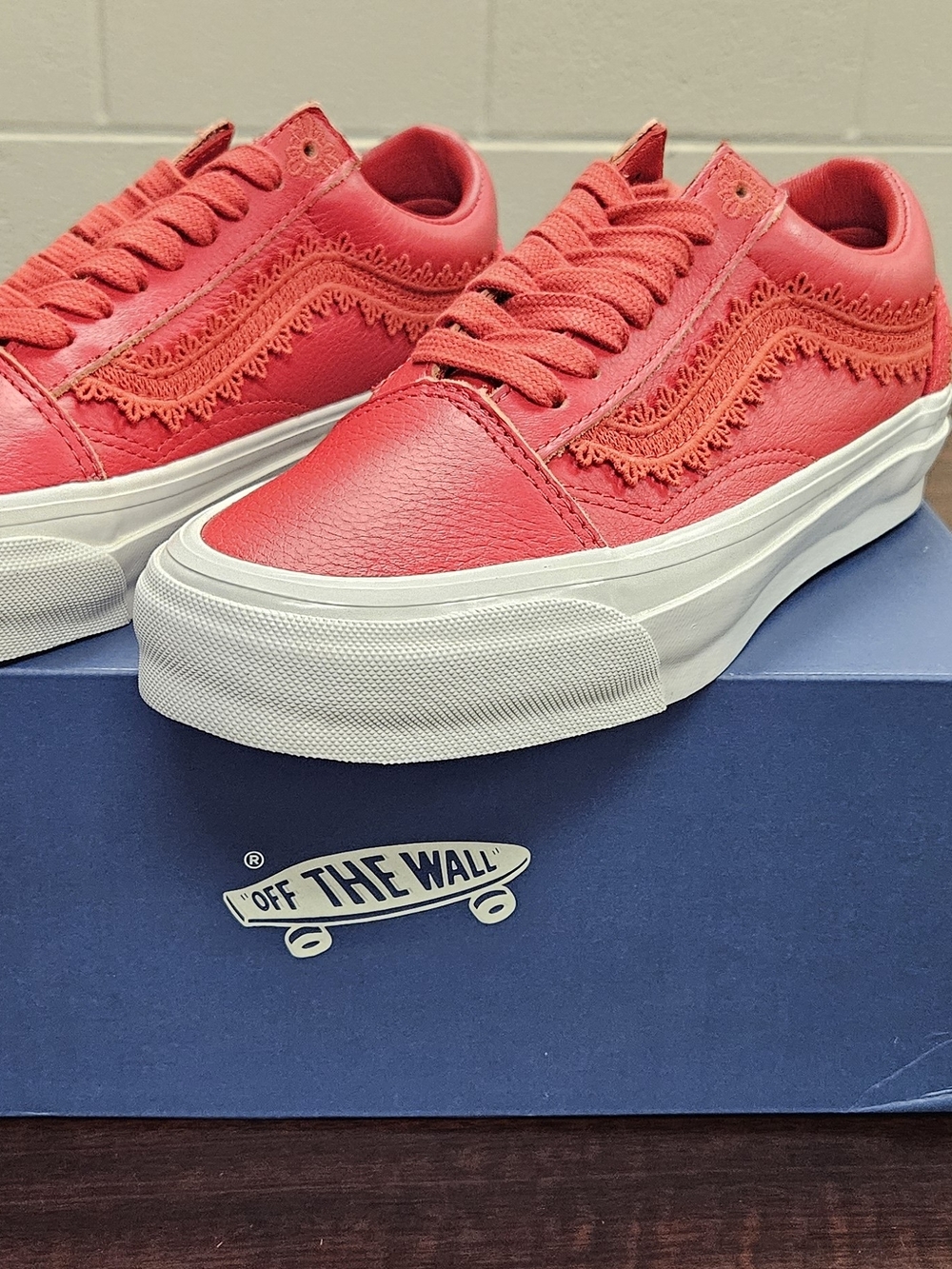 Vans Women's Old Skool Lace-Detail Sneakers - Red